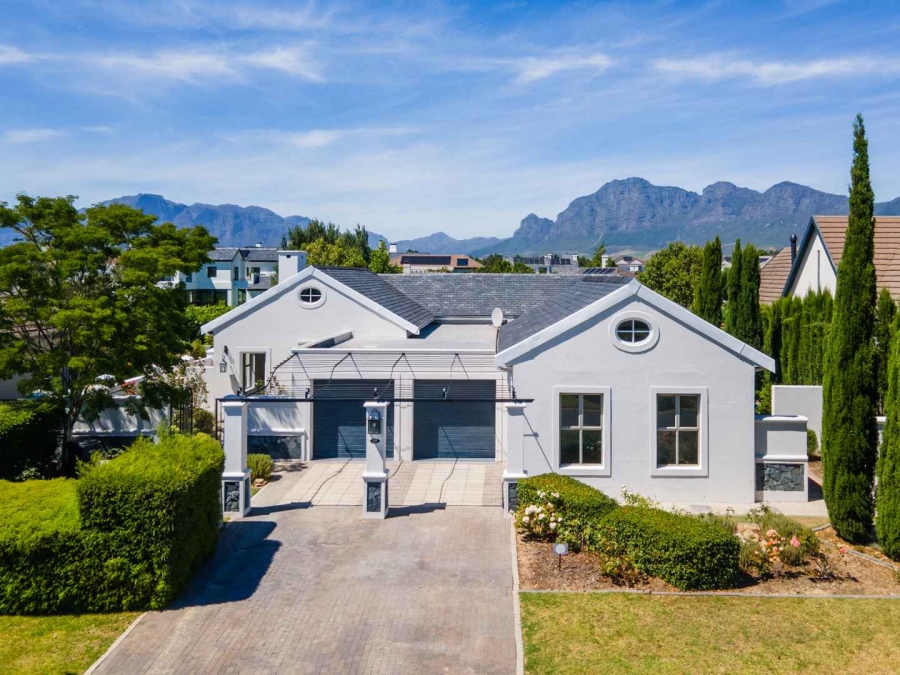 4 Bedroom Property for Sale in Val De Vie Estate Western Cape